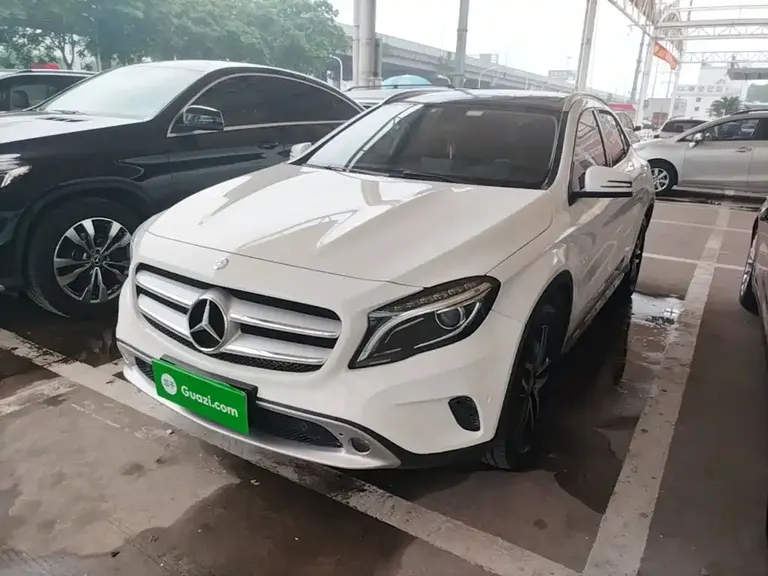 Mercedes-Benz GLA GLA 220 4 MATIC Fashion