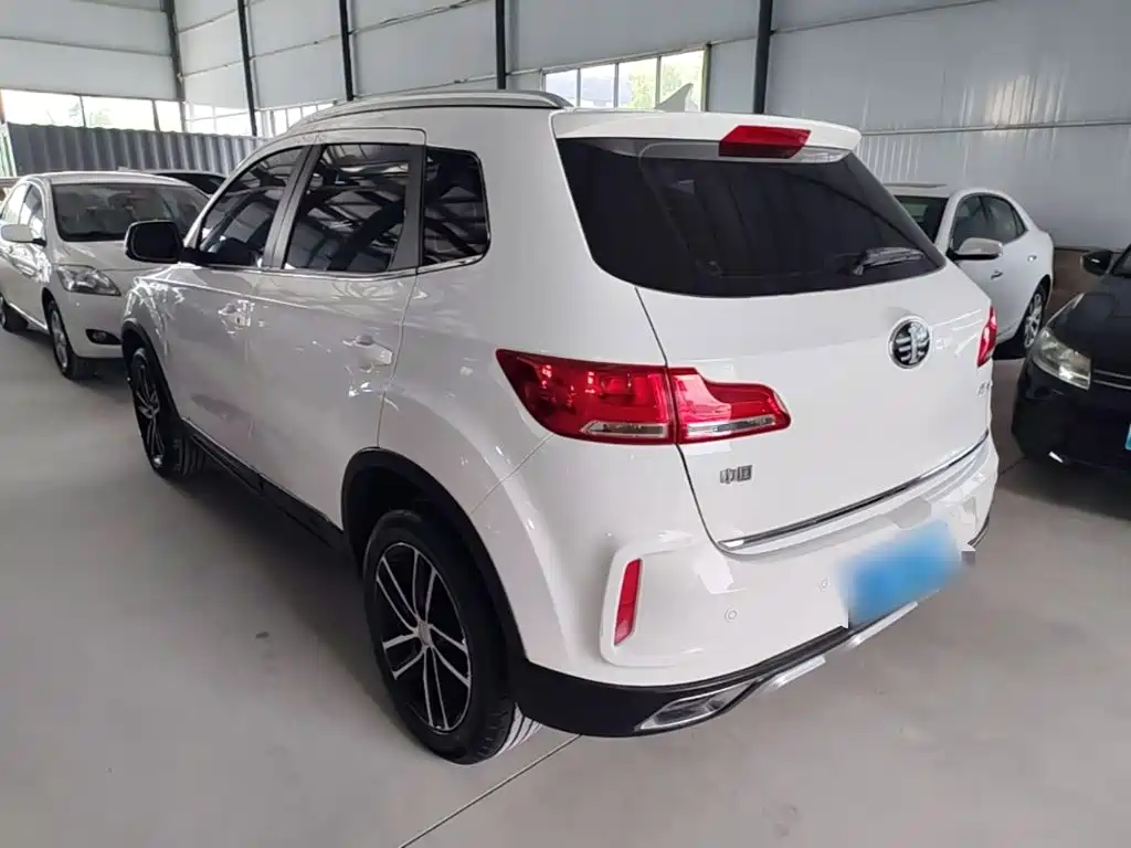 Besturn X40 奔腾X40 2017款 1.6 L 手动豪华型