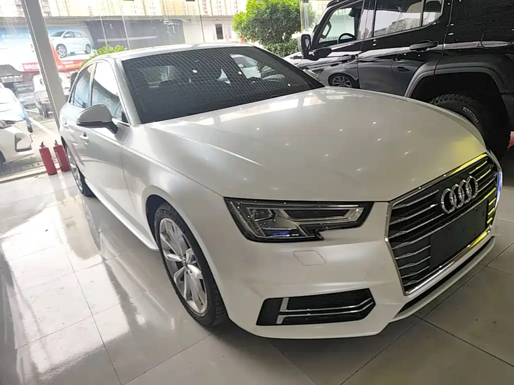 Audi A4 L 30 Anniversary 40 TFSI Fashion