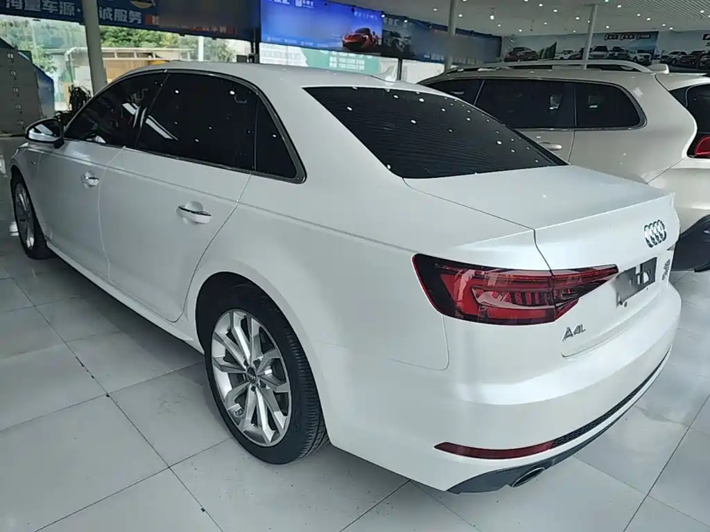 Audi A4 L 30 Anniversary 40 TFSI Fashion