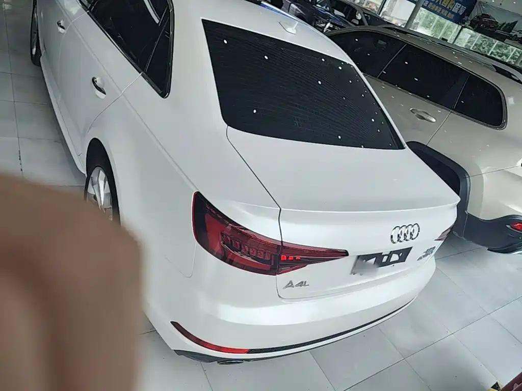 Audi A4 L 30 Anniversary 40 TFSI Fashion