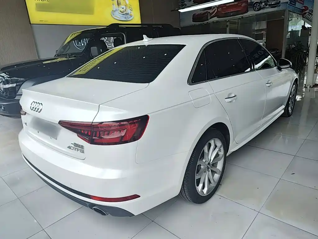Audi A4 L 30 Anniversary 40 TFSI Fashion