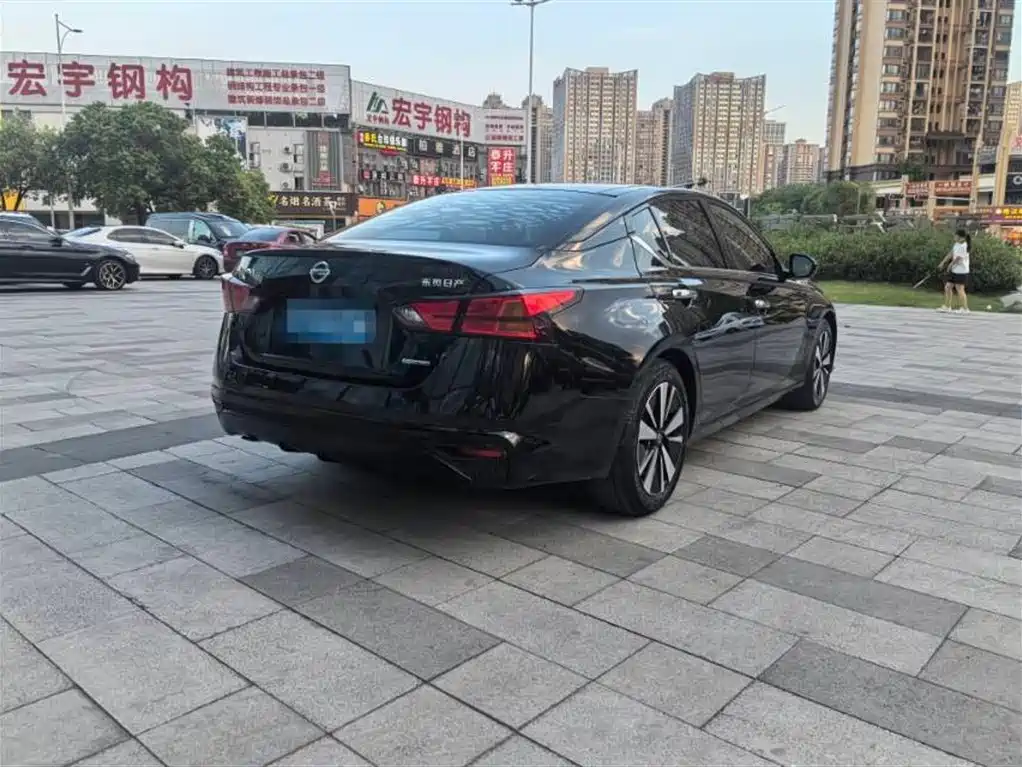 Teana 2.0 L XL Comfort