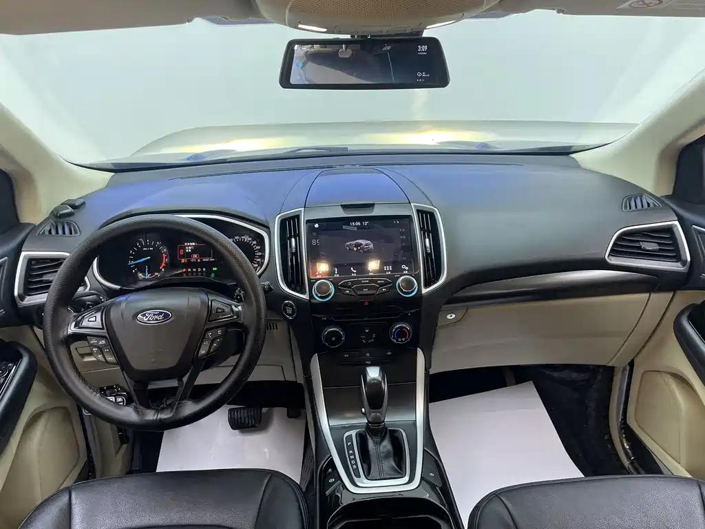 Edge EcoBoost 245 2 WD Elite Sharp 5-seat CN-V