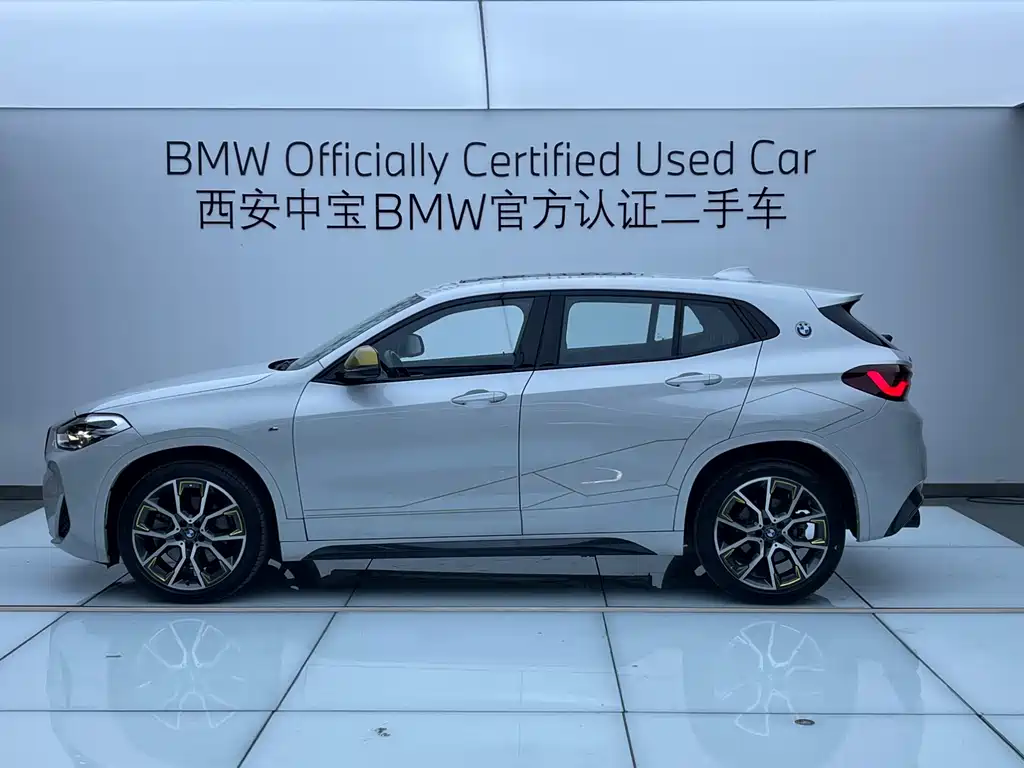 BMW X2 sDrive 25 i Radiant