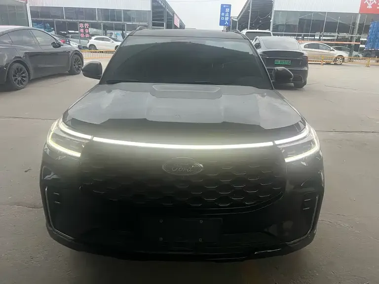 Ford Explorer EcoBoost 285 4 WD ST-LINE 6-seat