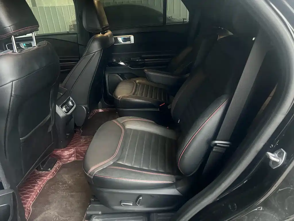 Explorer EcoBoost 285 4 WD ST-LINE 6-seat