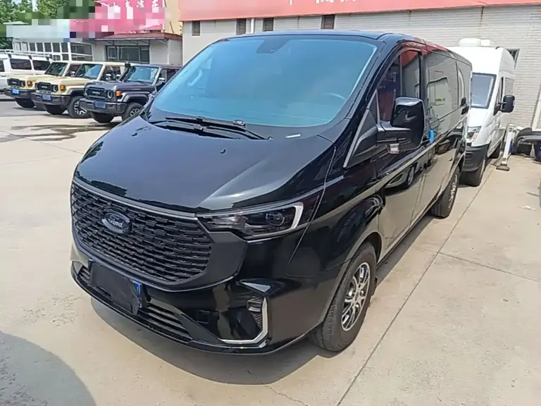 Ford Transit 全顺 2023款 2.0 T柴油自动商旅型中轴低顶7/8/9座