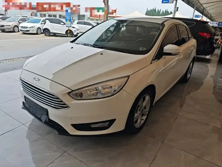 Ford Focus Sedan 1.6 L Auto Comfort Smart Travel