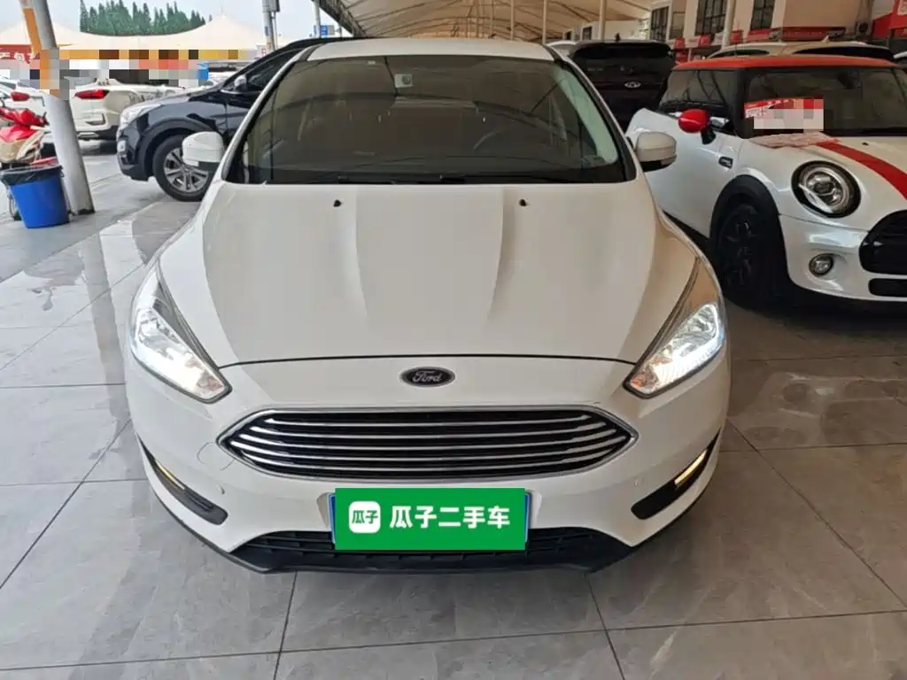 Focus Sedan 1.6 L Auto Comfort Smart Travel