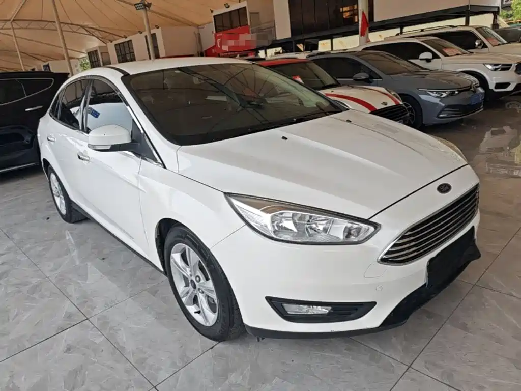 Focus Sedan 1.6 L Auto Comfort Smart Travel