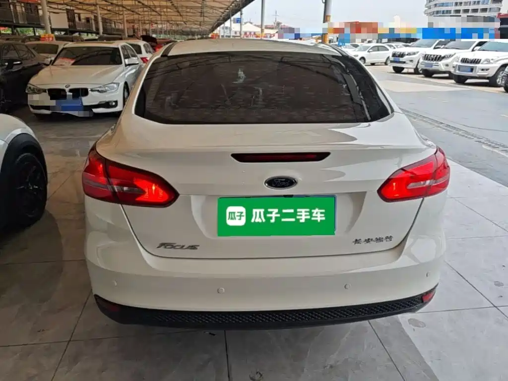 Focus Sedan 1.6 L Auto Comfort Smart Travel