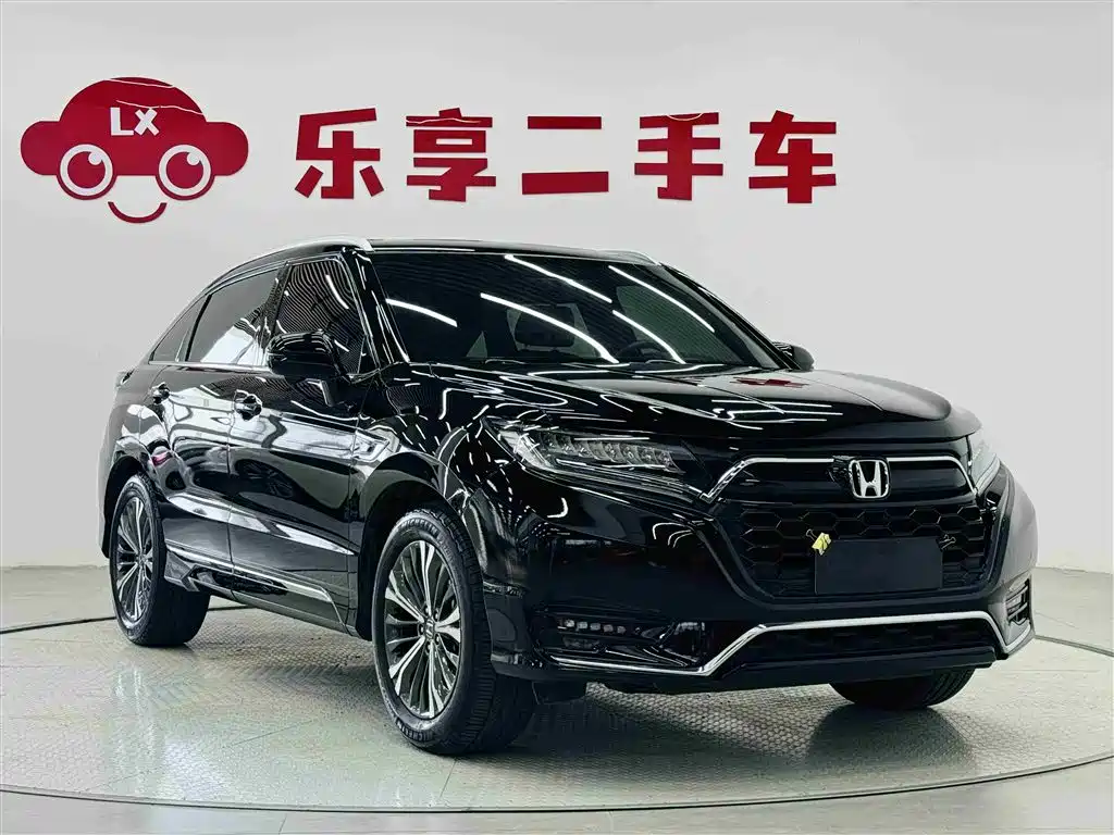 Honda UR-V 370 TURBO 2 WD Graceful