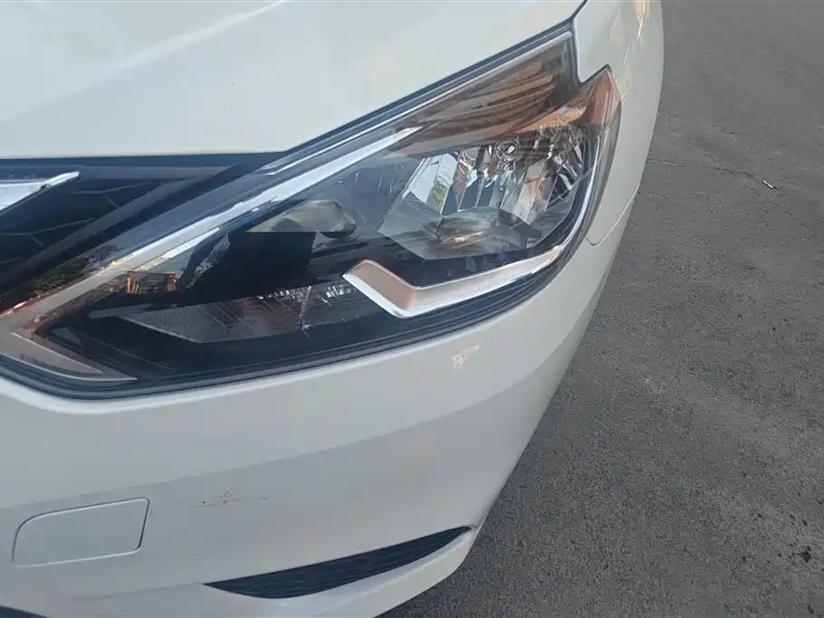 Sylphy Classic 1.6 XE CVT Comfort
