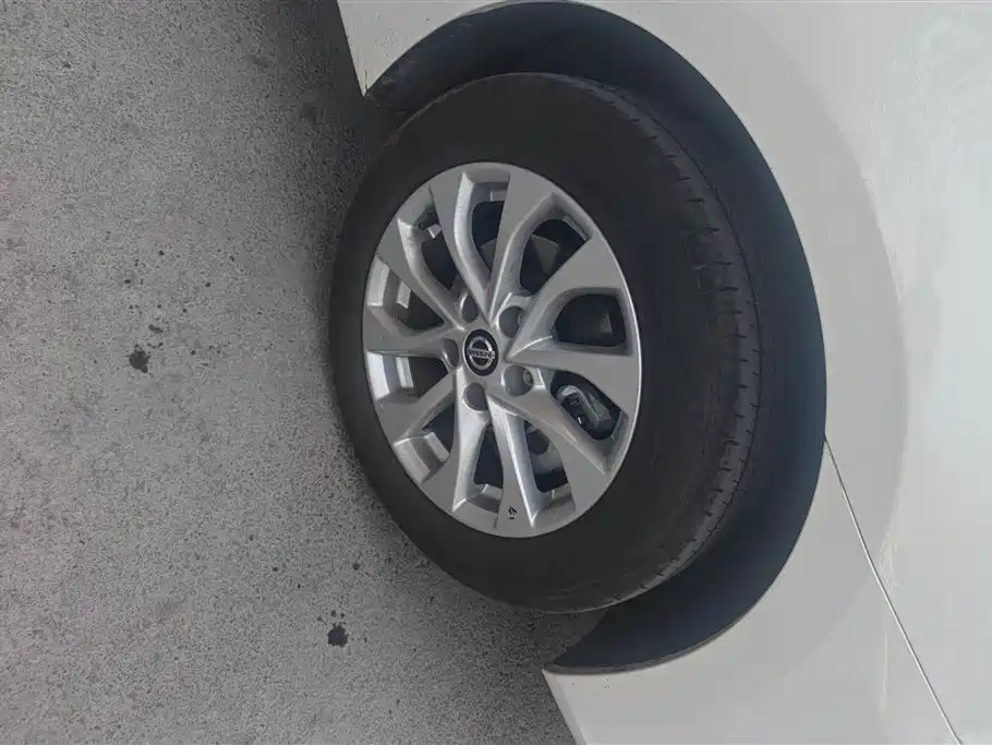 Sylphy Classic 1.6 XE CVT Comfort