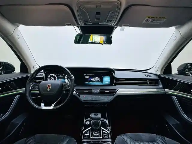 Hongqi HS5 2.0 T Connected Flagship Enjoyment