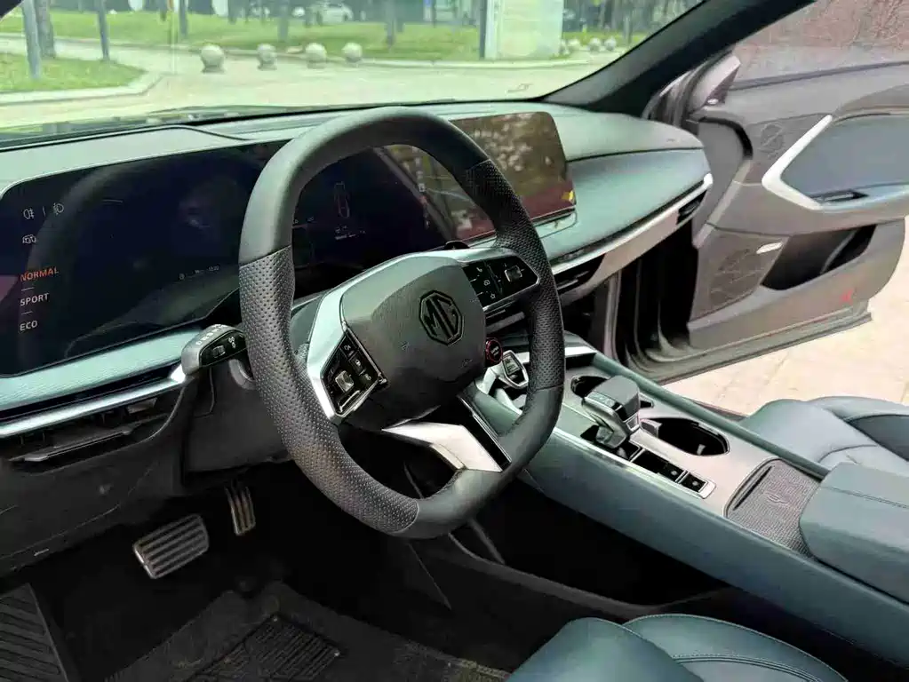MG7 1.5 T DCT Supreme Beauty Comfort Enjoyment