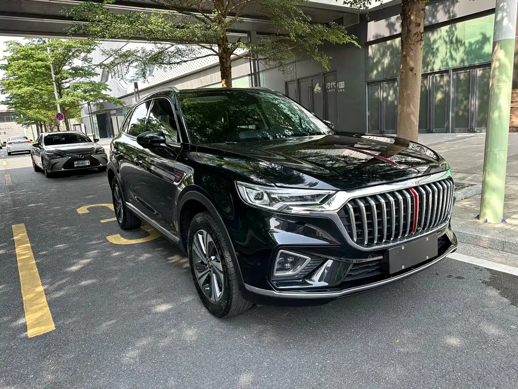 Hongqi HS5 2.0 T Connected Flagship Enjoyment