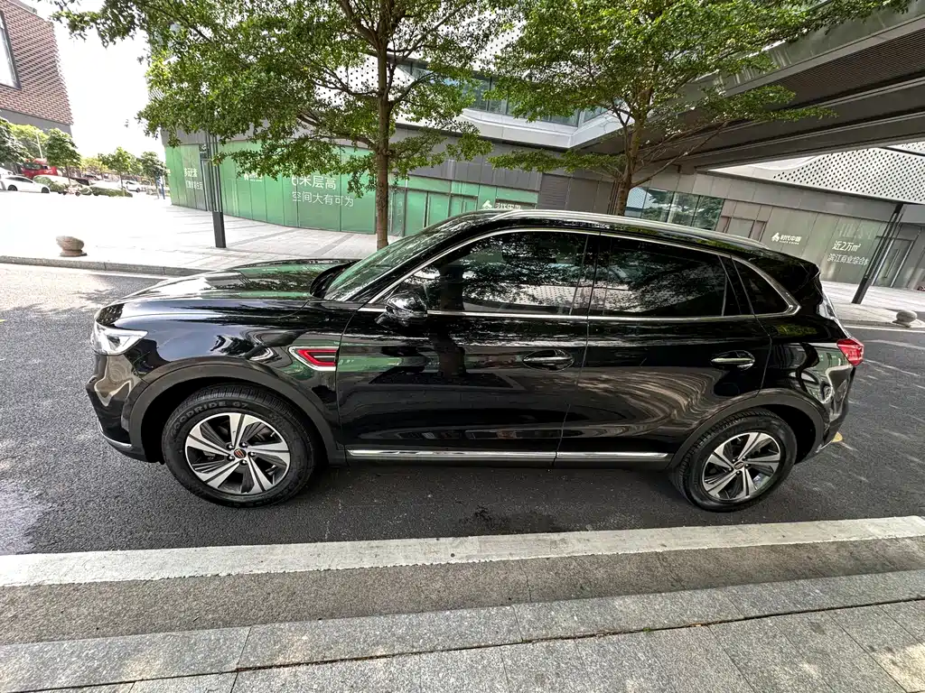 Hongqi HS5 2.0 T Connected Flagship Enjoyment