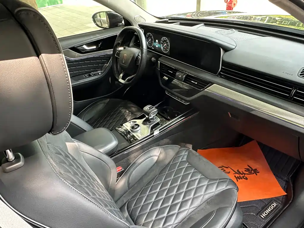 Hongqi HS5 2.0 T Connected Flagship Enjoyment