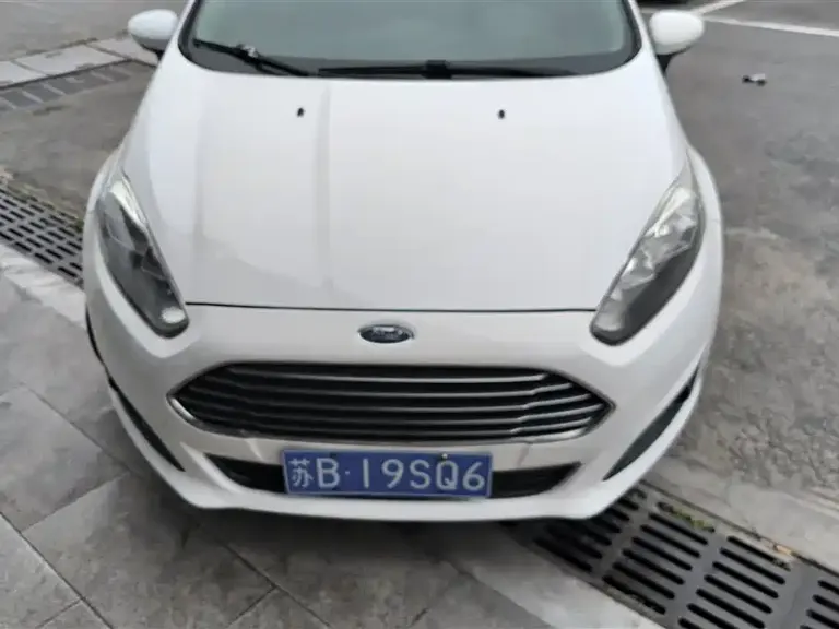 Ford Fiesta Hatchback 1.5 L Auto Fashionable