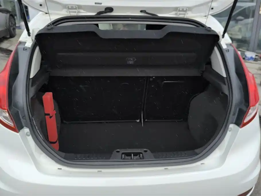 Fiesta Hatchback 1.5 L Auto Fashionable