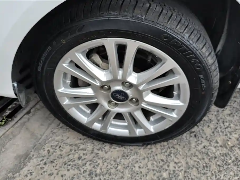 Fiesta Hatchback 1.5 L Auto Fashionable