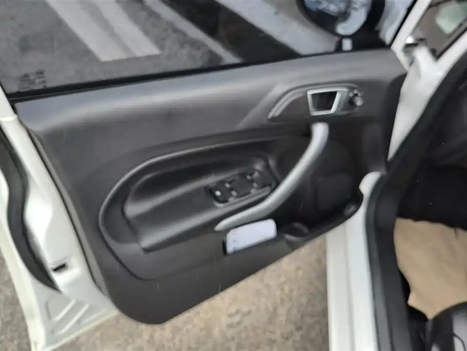 Fiesta Hatchback 1.5 L Auto Fashionable