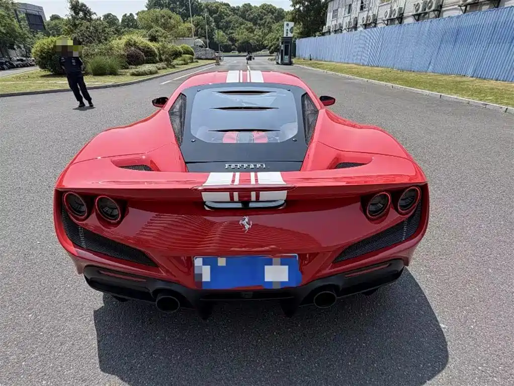 Ferrari F8 Tributo 3.9 T V8