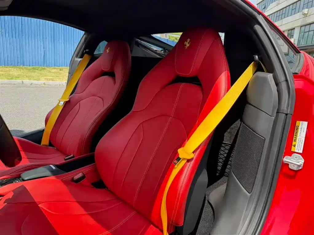 Ferrari F8 Tributo 3.9 T V8