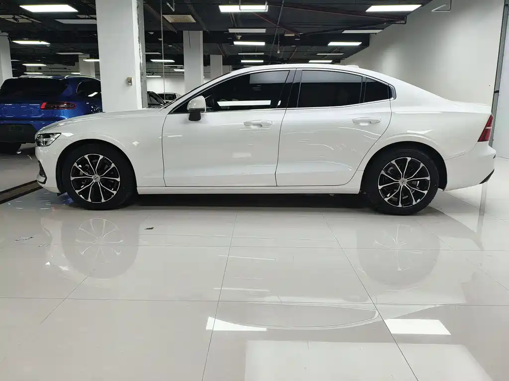 Volvo S60 B4 Smart Ease Luxury