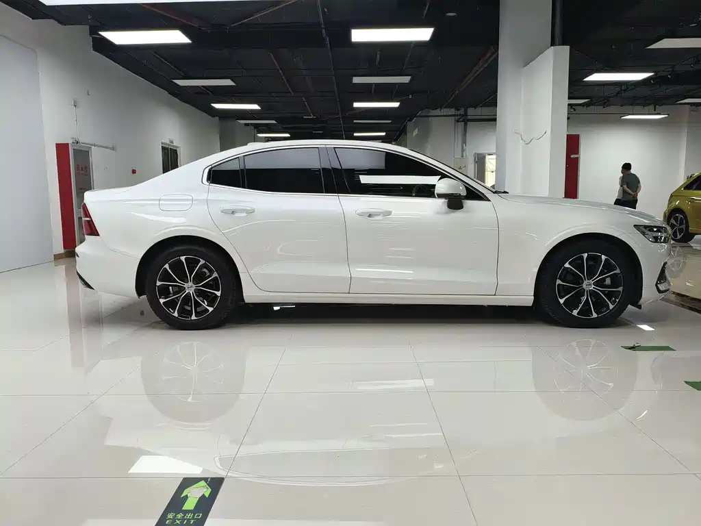 Volvo S60 B4 Smart Ease Luxury