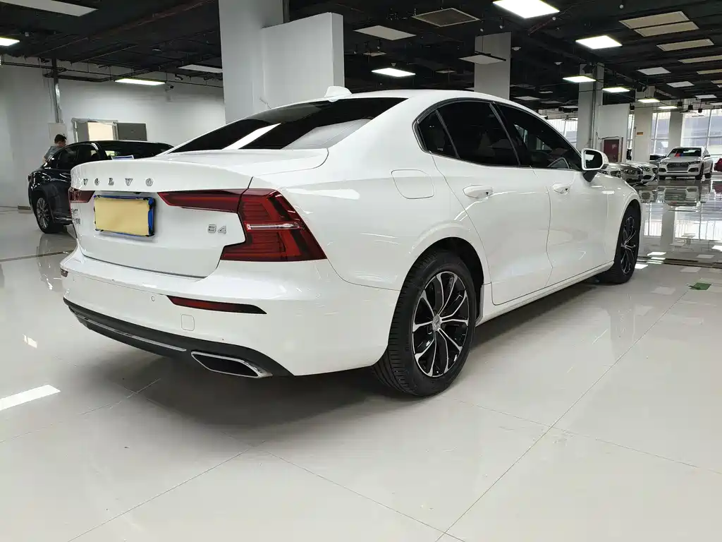 Volvo S60 B4 Smart Ease Luxury