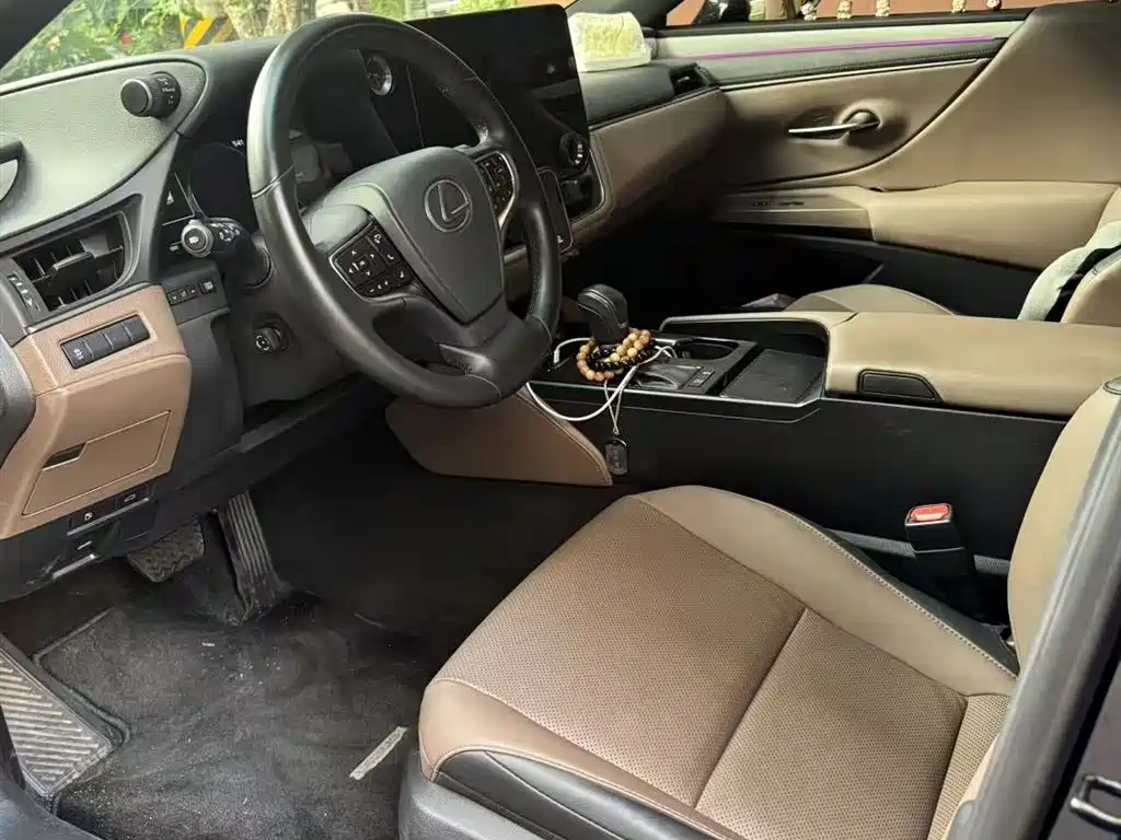 Lexus ES 200 Premium Enjoyment