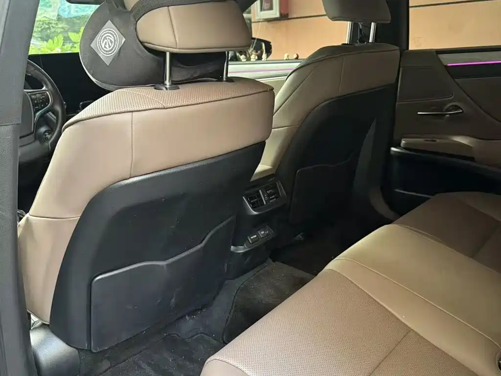 Lexus ES 200 Premium Enjoyment