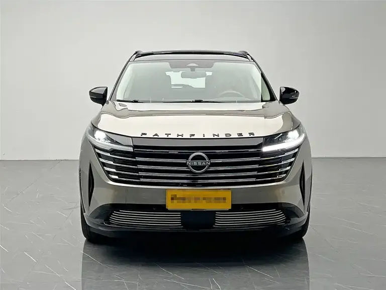 Nissan Tanlu 380 VC-TURBO 4 WD Smart Drive 6-seat