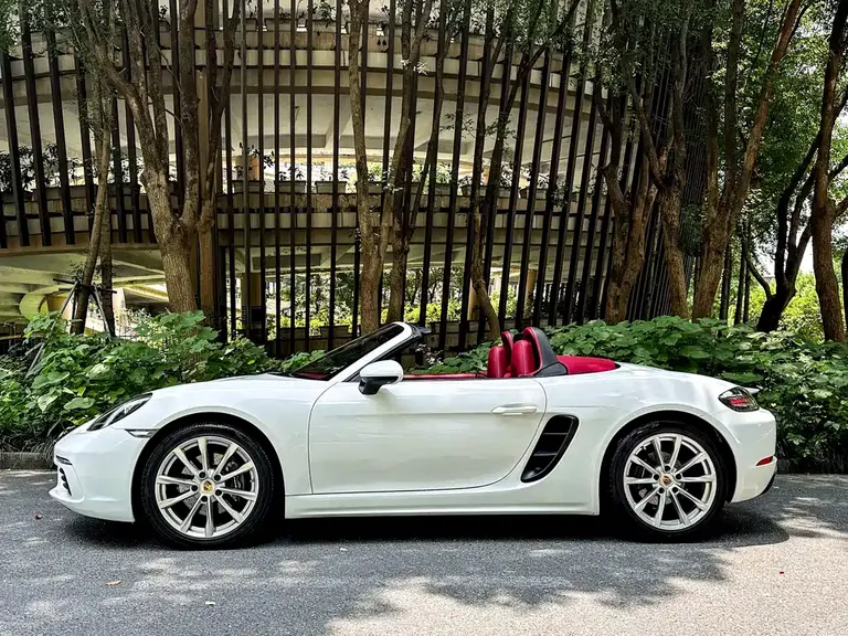 Porsche 718 Boxster 2.0 T
