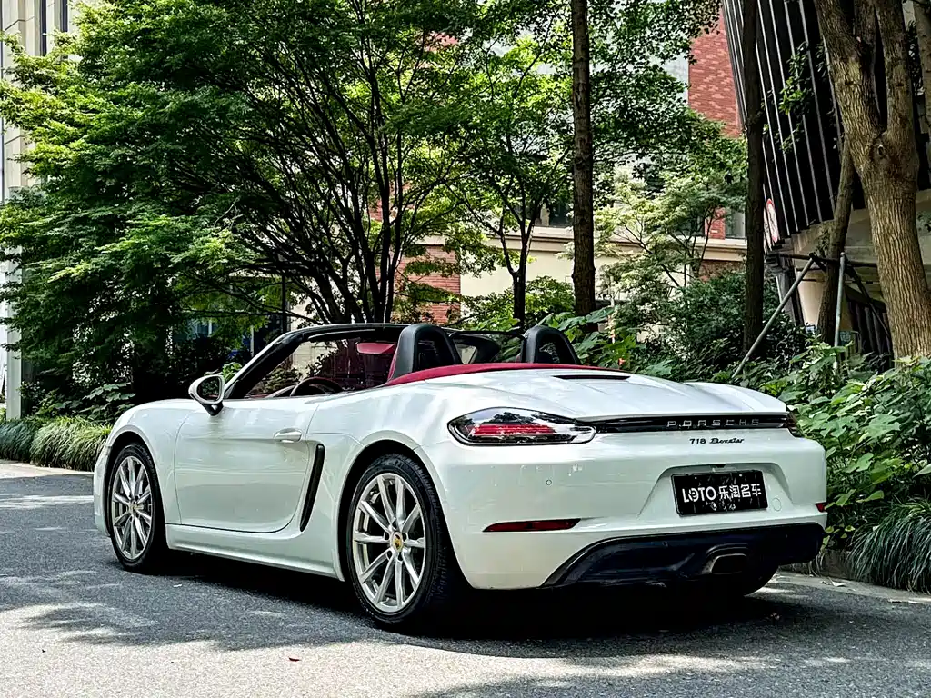 Porsche 718 Boxster 2.0 T