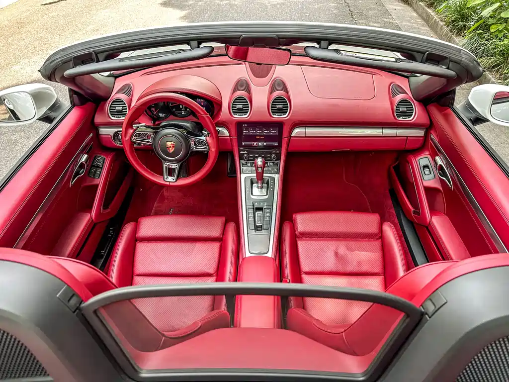 Porsche 718 Boxster 2.0 T