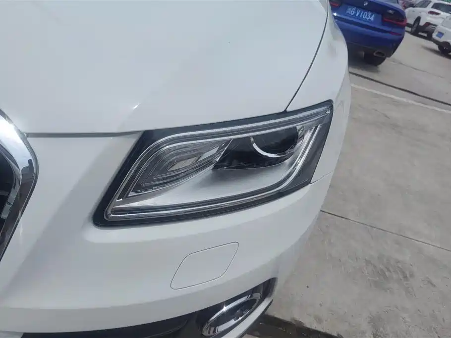 Audi Q5 Plus 40 TFSI Progressive
