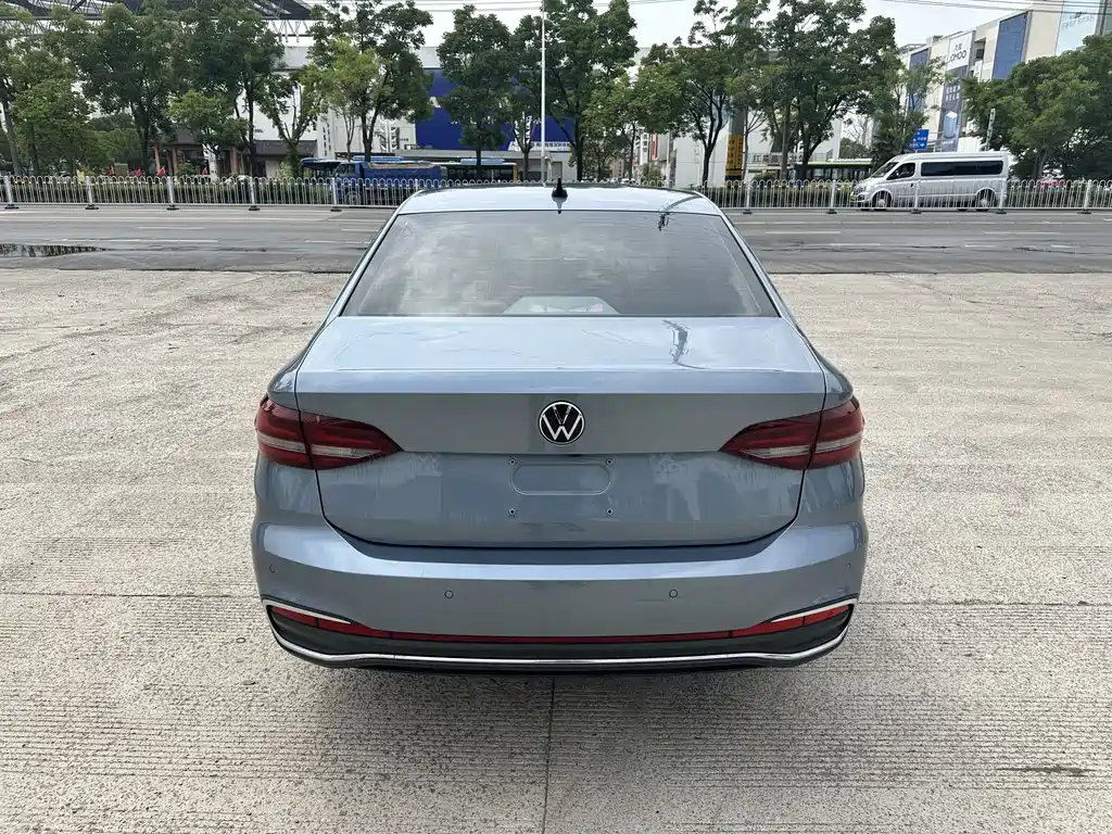 Lavida 280 TSI DSG Forever
