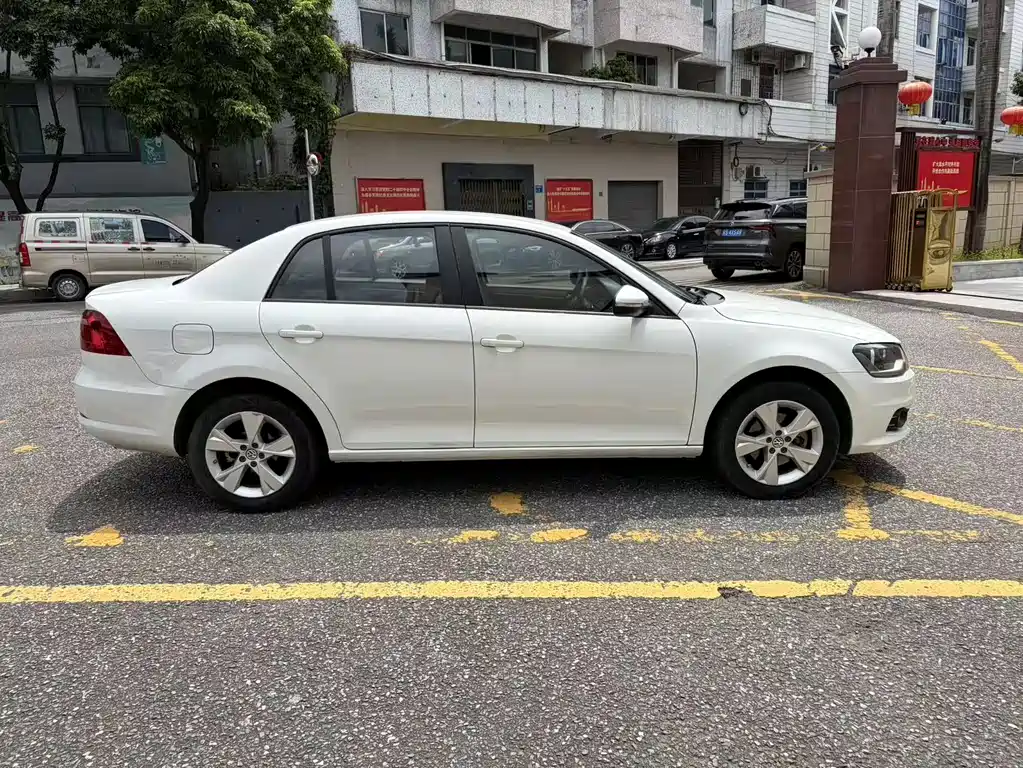 Bora Quality Value 1.6 L Auto Fashion