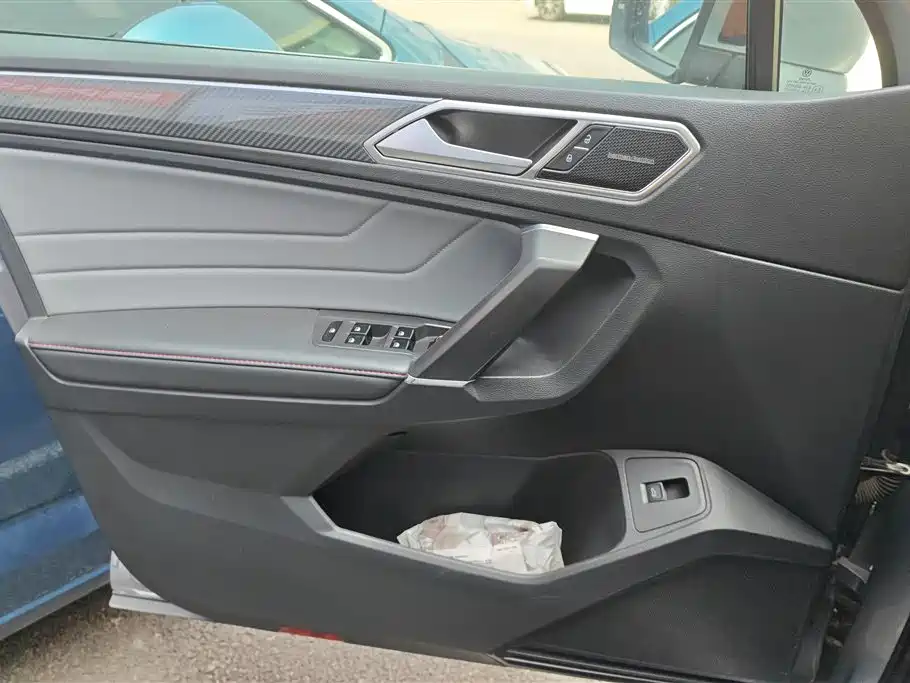 Tiguan L 330 TSI Auto 2 WD R-Line Flagship