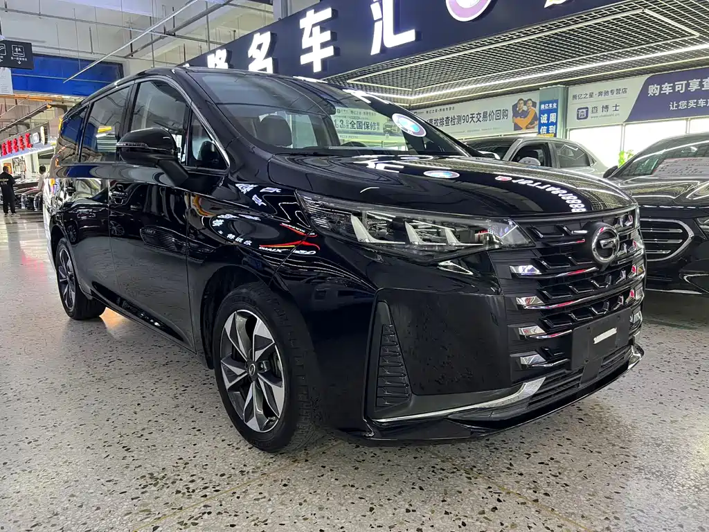 GAC Trumpchi M6 270 T DCT Luxury (7-seat)