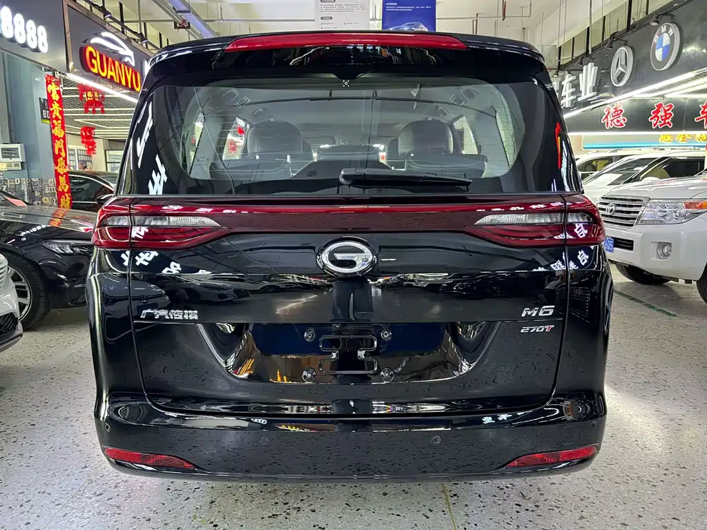 GAC Trumpchi M6 270 T DCT Luxury (7-seat)