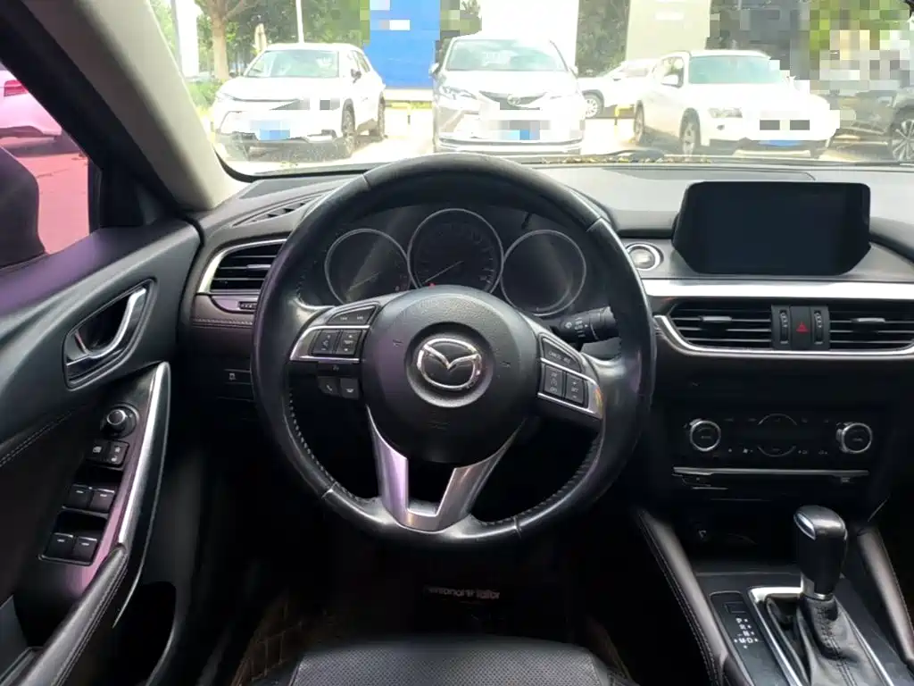 Atenza 2.0 L Blue Sky Luxury