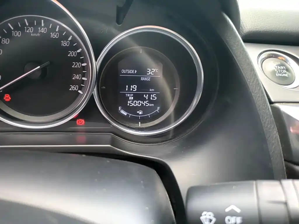 Atenza 2.0 L Blue Sky Luxury