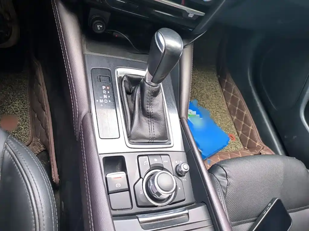 Atenza 2.0 L Blue Sky Luxury