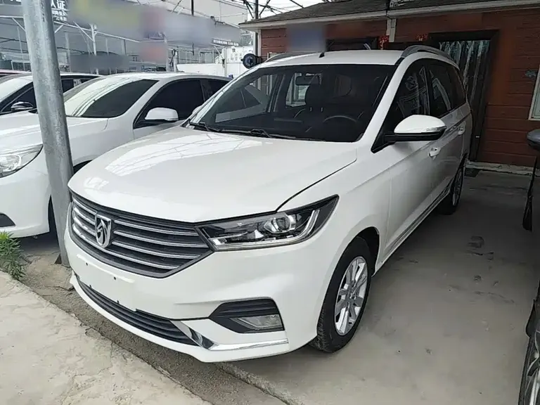 Baojun 360 1.5 L Auto Elite CN-VI