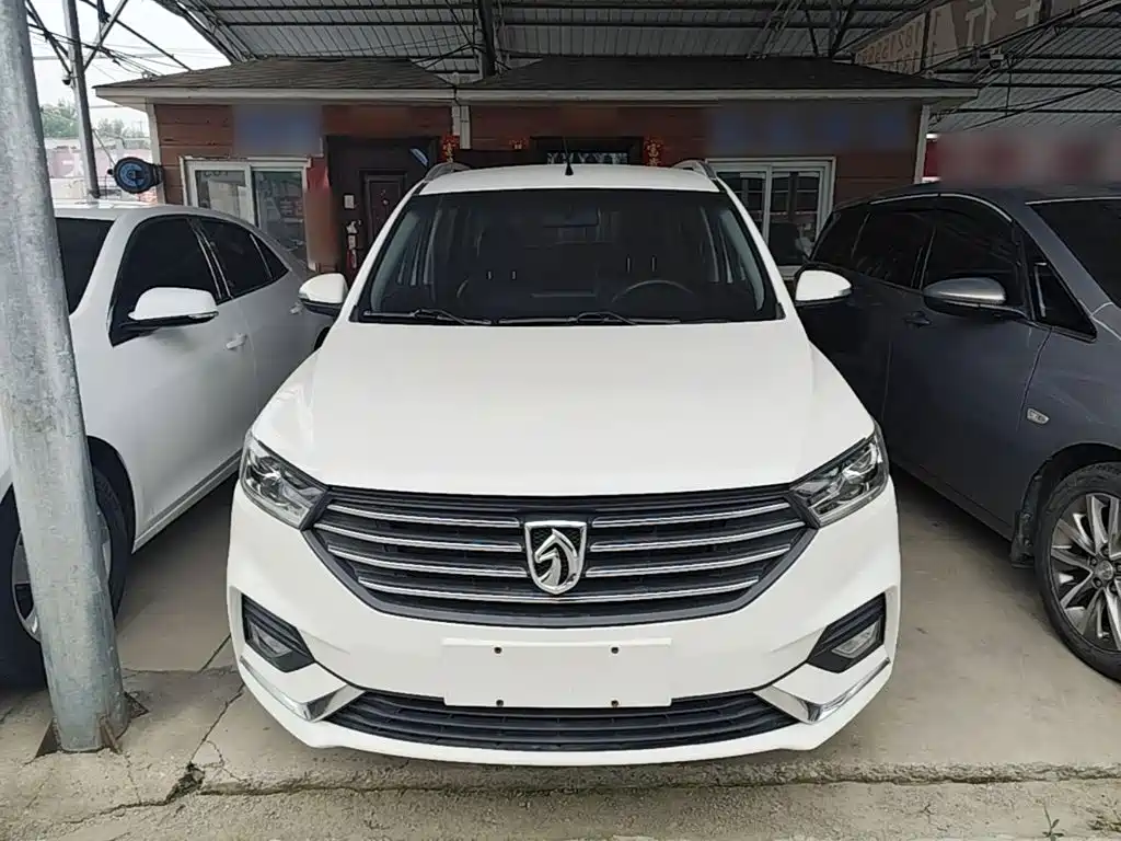 Baojun 360 1.5 L Auto Elite CN-VI